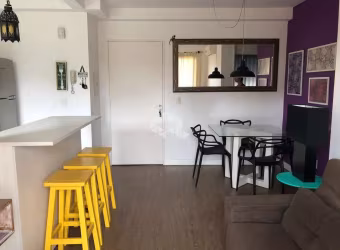 Apartamento mobiliado com 2 quartos, sacada e 1 vaga no bairro Tristeza