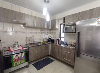 Casa estilo sobrado bairro Rio Branco.