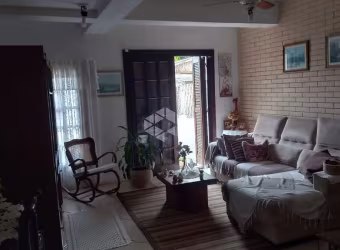 Sobrado à venda, 3 quartos, pátio, bairro Santa Fé