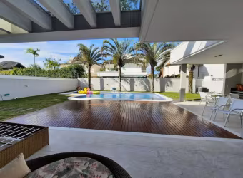 Casa com 7 quartos/dormitórios - condomínio fechado em Jurerê Internacional/SC