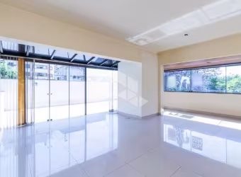 Venda  3  dormitórios, 1 suite e 2 vaga  Bairro Petrópolis em Porto Alegre