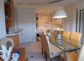 Cobertura semimobiliada com vista para o mar em Jurerê Internacional!