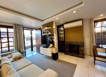 Duplex de esquina e com Piscina Aquecida