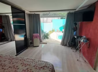 CASA COM PISCINA