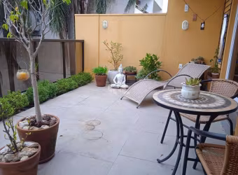 Sobrado em condomínio  no Bairro Medianeira