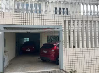 Casa a venda na mooca com entrada lateral, 3 quartos e quintal