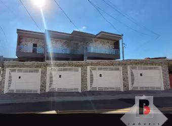 175 m² - 3 dormitórios, 1 suíte, terraço, 5 vagas de garagem, espaço para churrasqueira