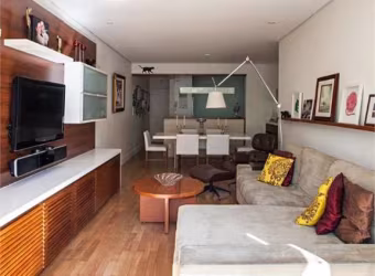 Apartamento 3 Dormitórios - Totalmente Reformado -