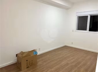 Apartamento na Aclimação com lazer de clube.