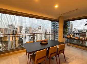 Apartamento residencial em Moema com 3 dormitórios e 2 vagas