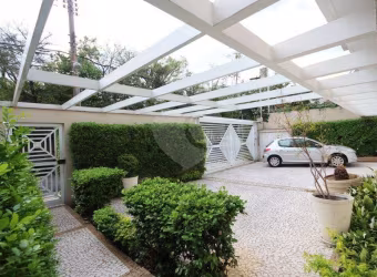 Elegância e despojamento no Pacaembu