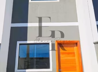 Casa à venda em Joinville-SC, Nova Brasília: 2 quartos, 2 banheiros, 1 vaga de garagem. Conforto e praticidade!