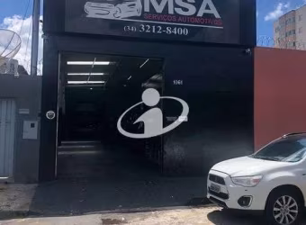 Sala comercial para alugar no Santa Mônica, Uberlândia  por R$ 8.000