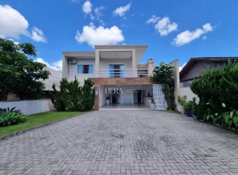 Casa com 4 quartos à venda no Armação, Penha , 233 m2 por R$ 1.600.000