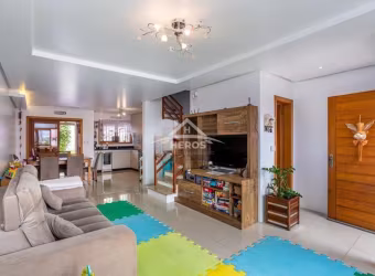 Casa com 3 quartos à venda na Rua dos Caiaguais, 265, Espírito Santo, Porto Alegre por R$ 749.000