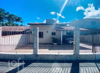 Casa com 4 quartos à venda na Rua Sabino Anísio da Silveira, 998, Campeche, Florianópolis, 204 m2 por R$ 1.860.000