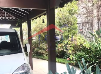 Casa com 2 quartos à venda na Rua João Abbott, 432, Petrópolis, Porto Alegre por R$ 1.350.000