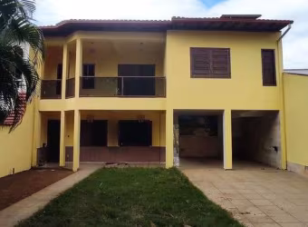 Casa no Centro de Ipatinga, Excelente vizinhança, Quintal. 4 vgs Garagem. Região de Ipatinga