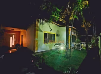 Casa com 3 dormitórios à venda, 125 m² por R$ 655.000,00 - Guriri - Cabo Frio/RJ