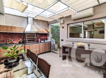Casa em condomínio fechado com 3 quartos à venda na Rua Engelbert Romer, Interlagos, São Paulo por R$ 2.500.000