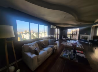 APTO AMPLO, RECÉM REFORMADO EM ANDAR ALTO E COM VISTA PANORÂMICA