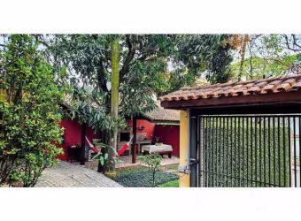 Casa Assobradada Venda 205m² com 4 dormitórios sendo 2 suítes, sala com varanda