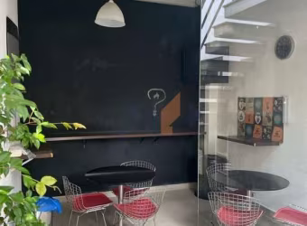 Casa grande para residência ou comercial no Sumaré, 357 m²- A venda