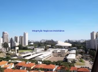 Apartamento 161m², 04 dormitórios (sendo 01 suíte), 03 banheiros e 01 vaga na garagem.  Condomínio com portaria, segurança 24hrs e salão de festa.  Ex