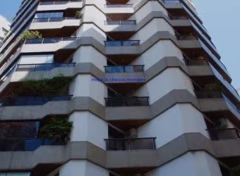 Apartamento 307.93m², 04 dormitórios (sendo 03 suítes), 04 banheiros e 04 vagas na garagem.  Condomínio com portaria, segurança 24hrs, salão de festa