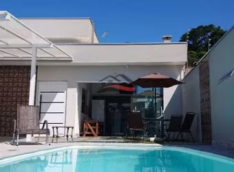 Casa à venda, com 03 dormitórios, Praia do Massaguaçu - Caraguatatuba, SP