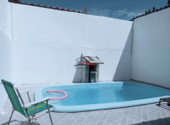 Casa com 2 Dormitórios e piscina à venda no Golfinho - Caraguatatuba  SP
