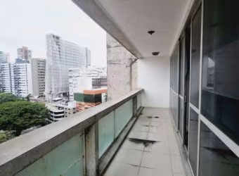 Apartamento no Campo Grande com 4|4, 02G e 219M²
