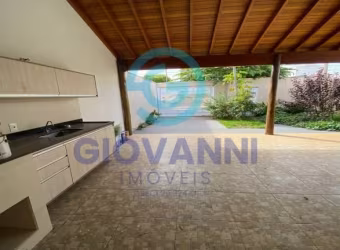 Casa à Venda no Jardim Cambuy – Conforto e Estilo para Sua Família!