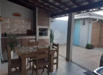 Condomínio com 3 quartos à venda em Retiro - RJ