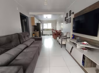 Casa de Condomínio em Cohab