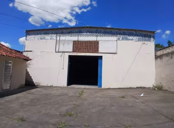 Excelente Oportunidade! Galpão Para Locação no Centro de Santa Cruz!!!