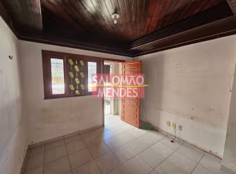 Casa na Vila Teta em Nazaré. Precisa Reforma