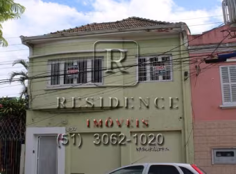 Casa Comercial de Alto Padrão na Floresta, Porto Alegre-RS: 9 Salas, 2 Banheiros, 270m² - Venda ou Locação!
