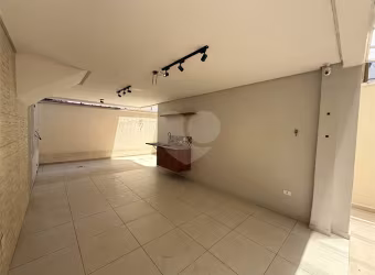 Casa de vila com 2 quartos à venda em Vila Mathias - SP