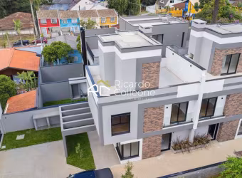 Casa em Condomínio Fechado, 158m2, 04 Quartos, 02 Suítes.