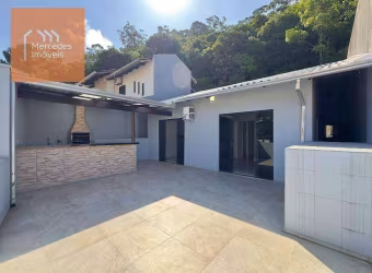 Casa com 1 suíte + 3 dormitórios à venda, 160 m² por R$ 850.000 - Fazenda - Itajaí/SC