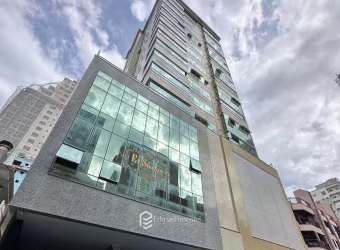 Apartamento à Venda 4 Suítes Quadra Mar na Meia Praia em Itapema-SC