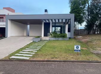 LINDA CASA EM CONDOMÍNIO FECHADO