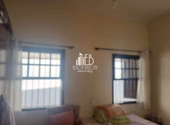 Casa para Venda no Baeta Neves, 2 amplos dorms, 1 suíte, 2 vagas,quintal.