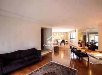 Vende apartamento com 257m², 4 suítes e