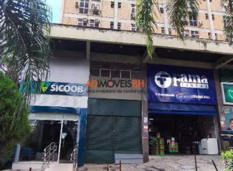 Loja comercial toda reformada com 81m², sobreloja de 30m², 03 banheiros, depósito, frente para Av. Cristiano Machado, no Cidade Nova