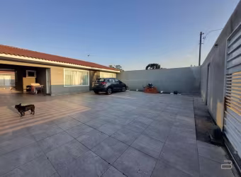 Casa térrea à venda no bairro Cajuru - Curitiba/PR