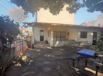 Casa à venda no Centro - Ipatinga
