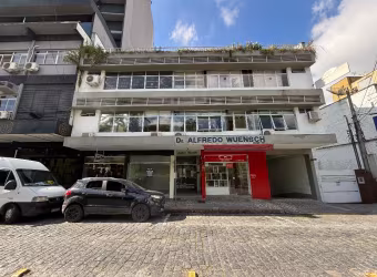 Alugo Cobertura com 02 Quartos, Bairro Centro - Blumenau