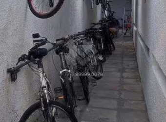 Apartamento em Espinheiro em andar alto!